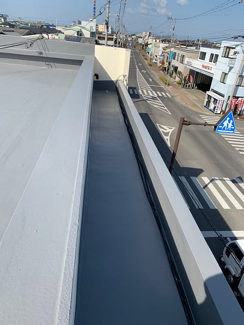 雨漏りが止まらない屋上を防水工事