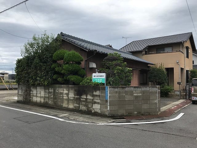 危険なブロックをフェンスに 前